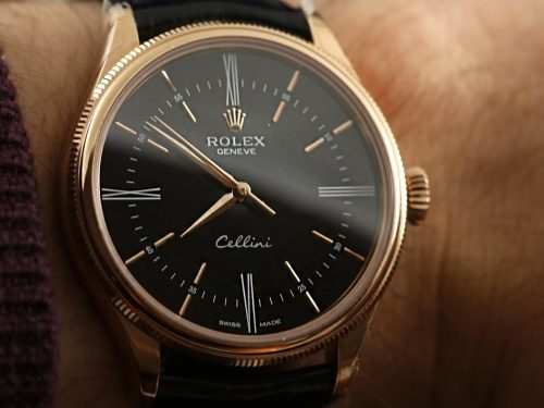 Which Replica Watch Should A 30-Year-Old Man Choose?