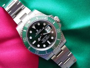 Rolex Submariner 116610LV for frst men's replica watch
